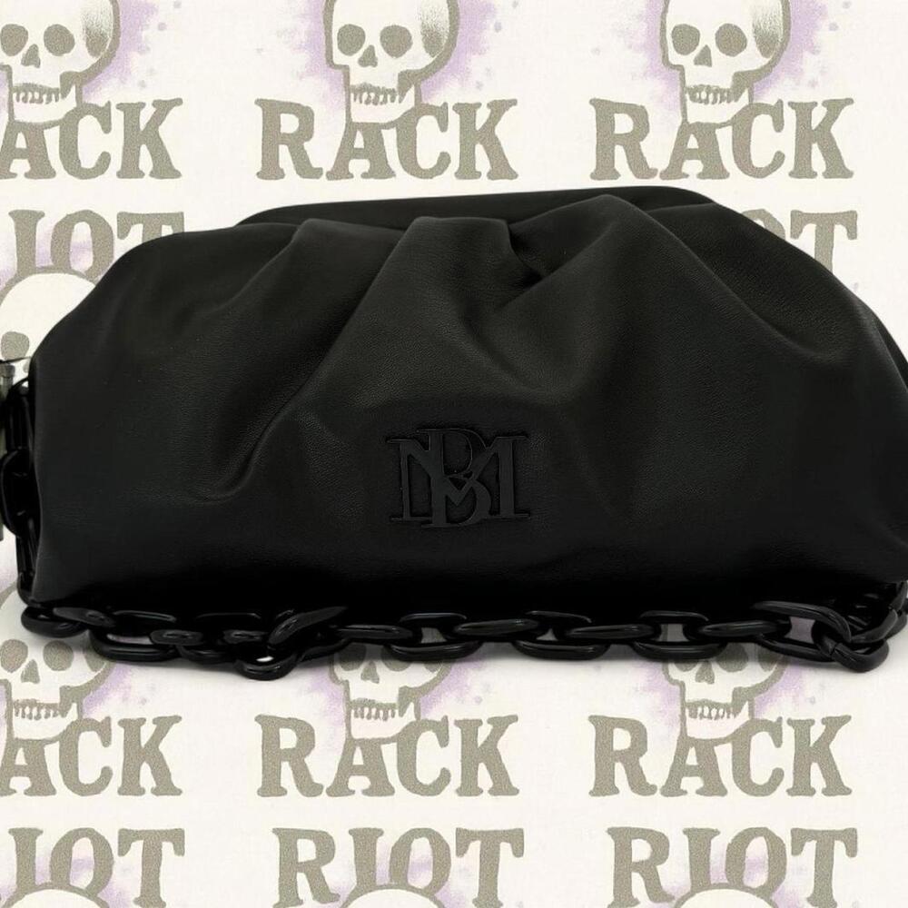 🖤 Badgley Mischka Ruched Black Clutch w/ Chunky Chain — Designer Statement Bag